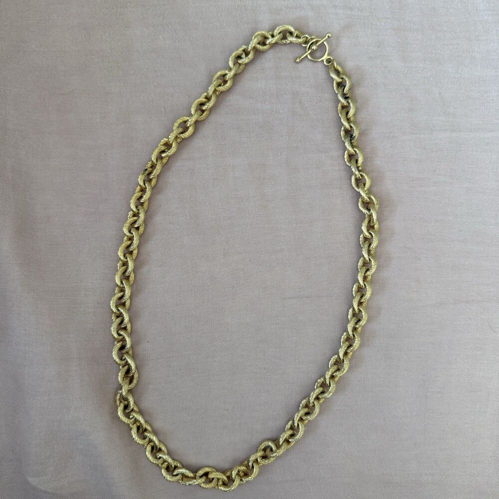 Heavy Vintage Gold Tone Rope Chain Necklace | Chunky Textured Toggle Clasp - Picture 4 of 5